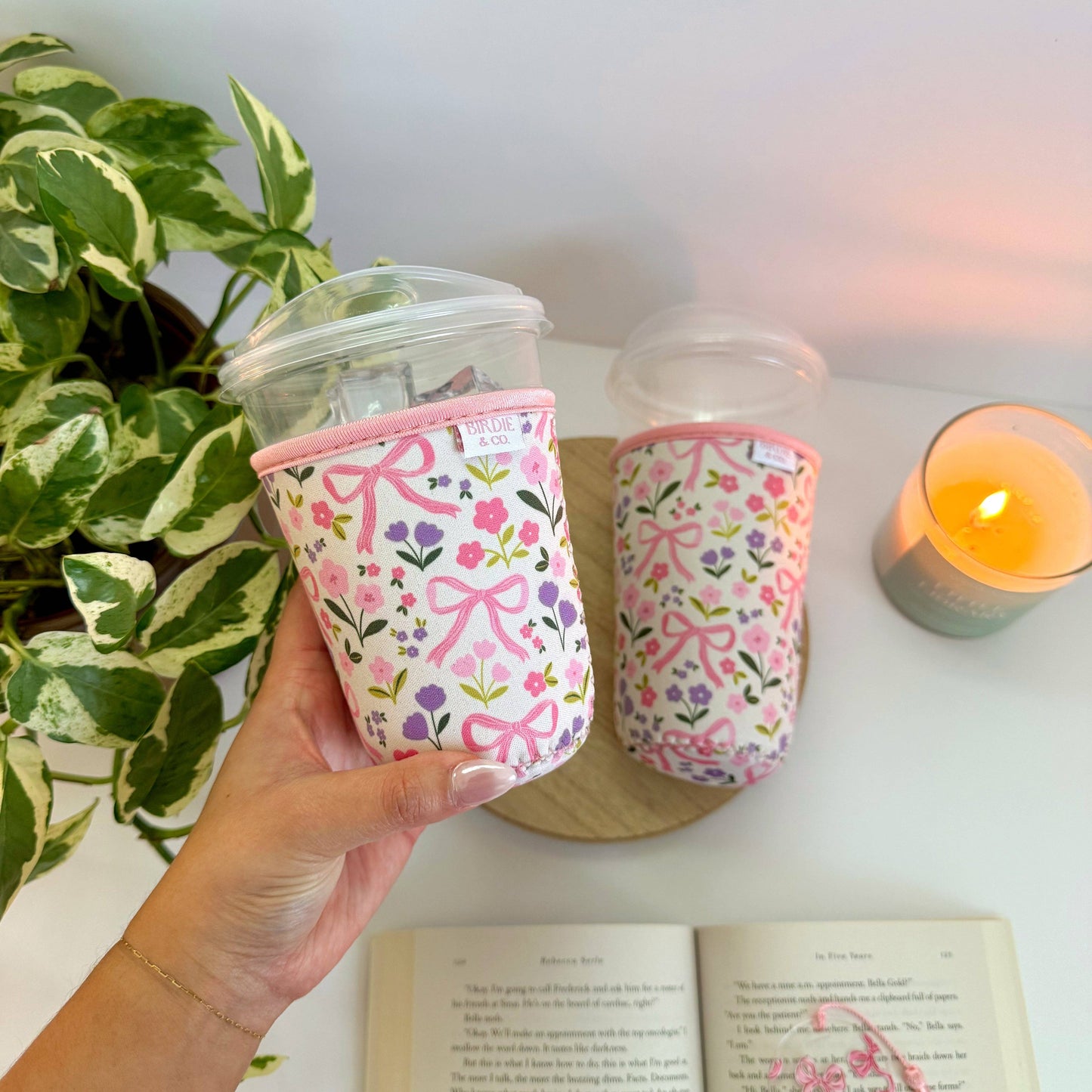 Flower and Bows Iced Coffee Sleeve